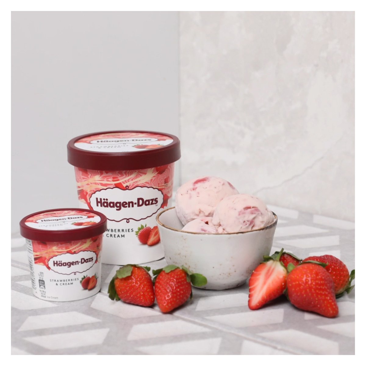 GETIT.QA- Qatar’s Best Online Shopping Website offers HAAGEN-DAZS STRAWBERRIES & CREAM ICE CREAM 100 ML at the lowest price in Qatar. Free Shipping & COD Available!